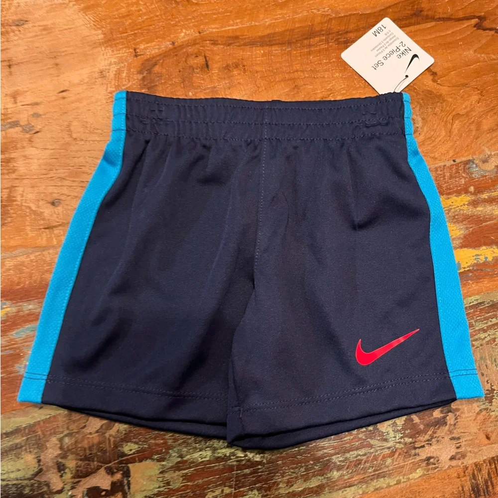 NWT Nike 2 Piece Shorts Set - Picture 6 of 9